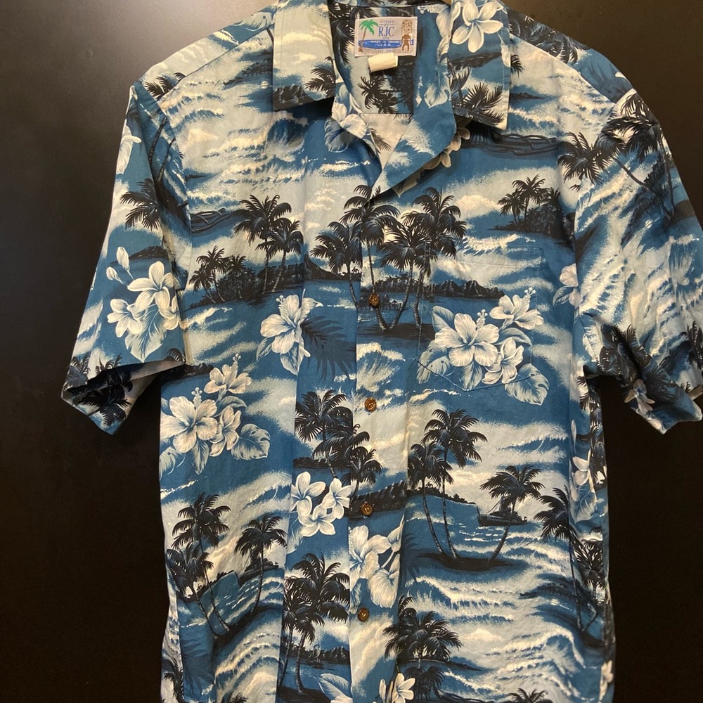 Authentic  Styled by RJC Ltd.Hawaiian shirt